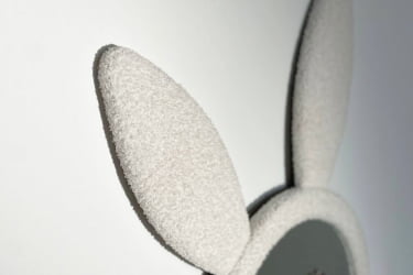 Детский стол Зайка MK-0019 белое дерево/белый (плюш)