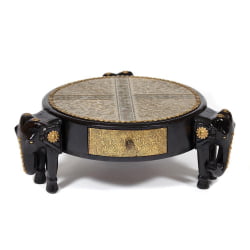 Столик Secret De Maison 3 SLONA ( mod. ND-005) дерево манго/латунная чеканка, Dia 48. В 19 см, этническая роспись