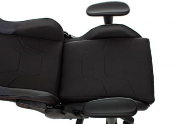 Кресло игровое ZOMBIE Thunder 1 черный/карбон