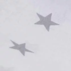 Балдахин для кроватки серые звезды на белом