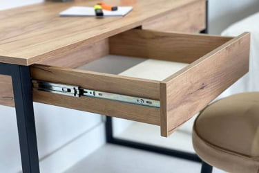 Письменный стол с ящиками SMU-01 белое дерево/белый муар