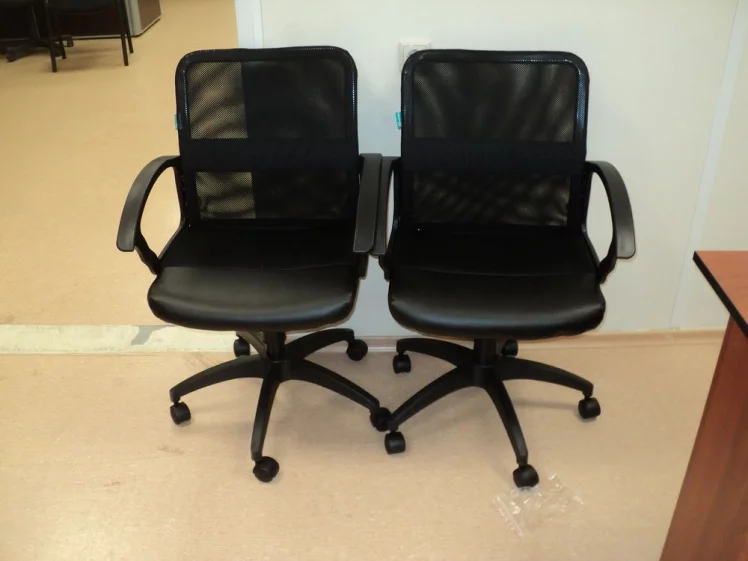 Офисное кресло Бюрократ CH-590 BLACK спинка сетка_8