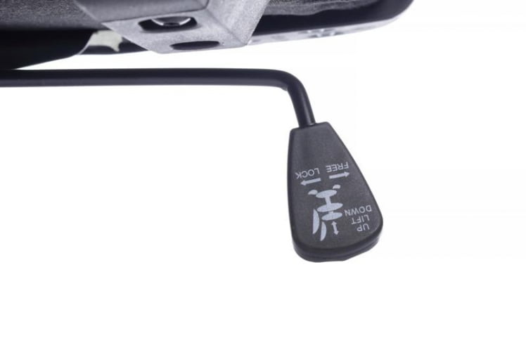 Кресло Ик Рв РCХ 8989 Черный пластик/Черный / Iq Rv RCH_9