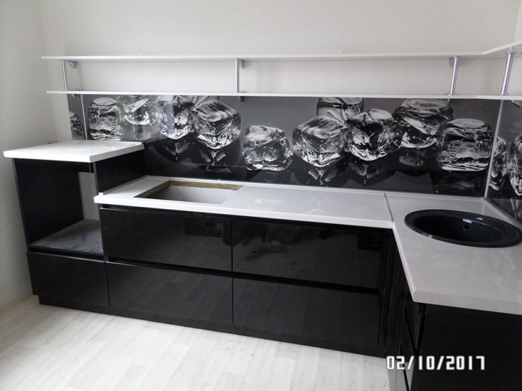 Глянцевый фартук (КОМПОЗИТ) КМ 26 / KM_11