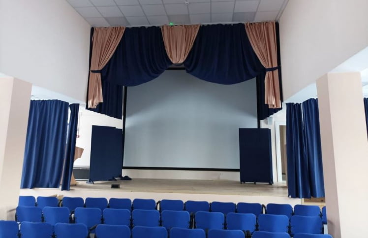 Комплект одежды для сцены. Ткань атлас плотный_0