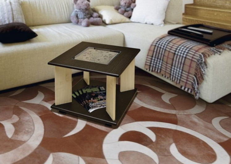 Стол журнальный квадратный со вставкой из стекла_0