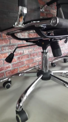 Кресло руководителя Riva 6001-1 S Черный (Б)_1