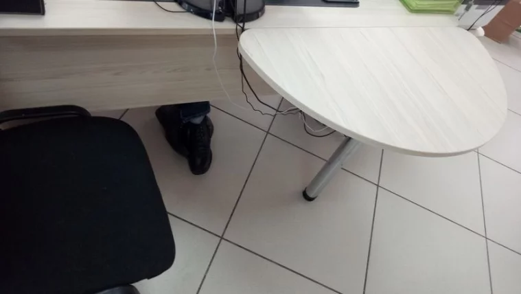 Приставка-полукруг для двух угловых столов Glassy 2.20 Туя_4