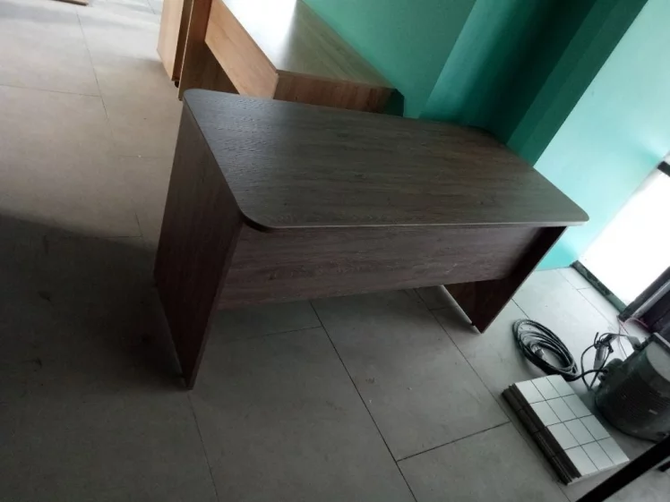 Стол прямой Glassy 1.10.14 Дуб Верцаска_2